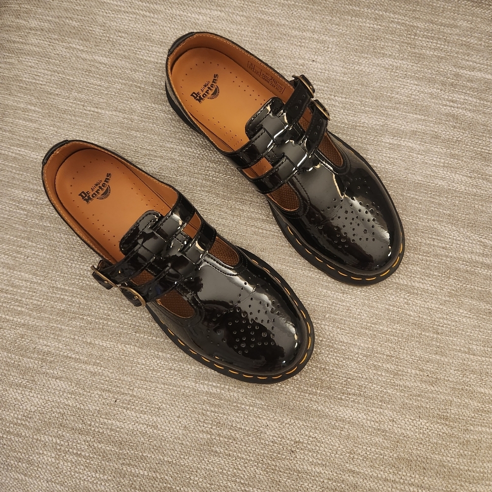 Dr Martens 8065 | Patent Leather Mary Jane Buckle Loafer| Sz 10 | Black
